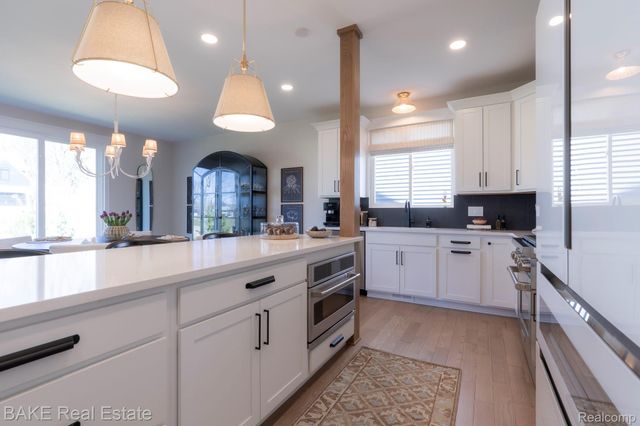 205 Mountain View Lane, Milford Village, MI 48381