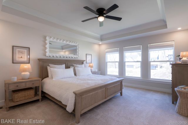 205 Mountain View Lane, Milford Village, MI 48381