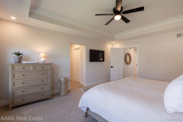 205 Mountain View Lane, Milford Village, MI 48381