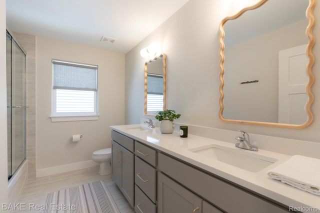 205 Mountain View Lane, Milford Village, MI 48381