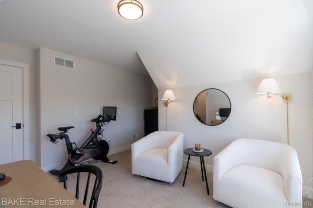 205 Mountain View Lane, Milford Village, MI 48381