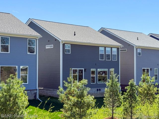 205 Mountain View Lane, Milford Village, MI 48381