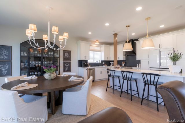 205 Mountain View Lane, Milford Village, MI 48381