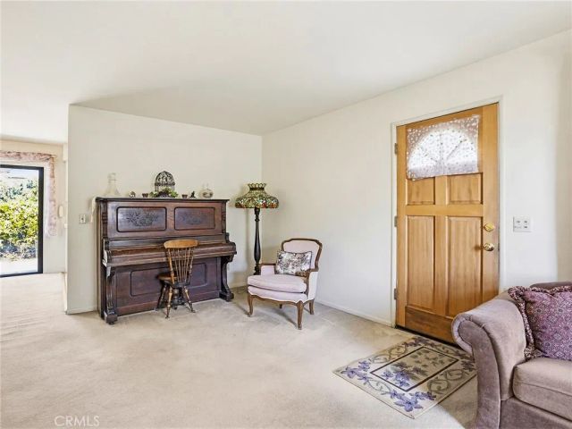 921 E Elmwood Avenue, Burbank, CA 91501