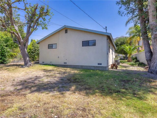 921 E Elmwood Avenue, Burbank, CA 91501