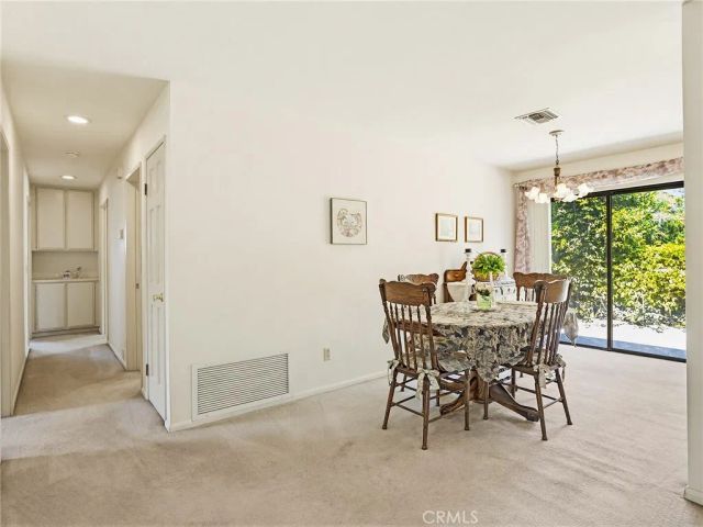 921 E Elmwood Avenue, Burbank, CA 91501