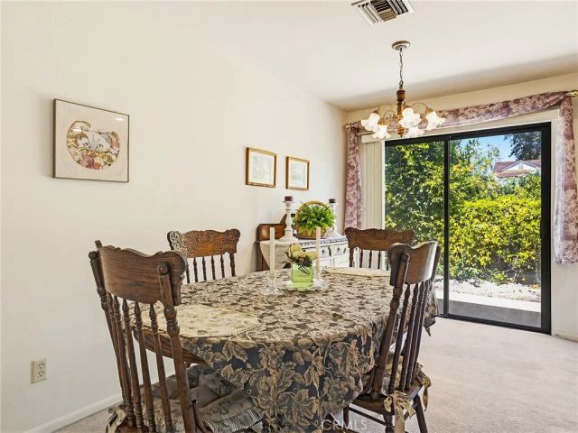 921 E Elmwood Avenue, Burbank, CA 91501