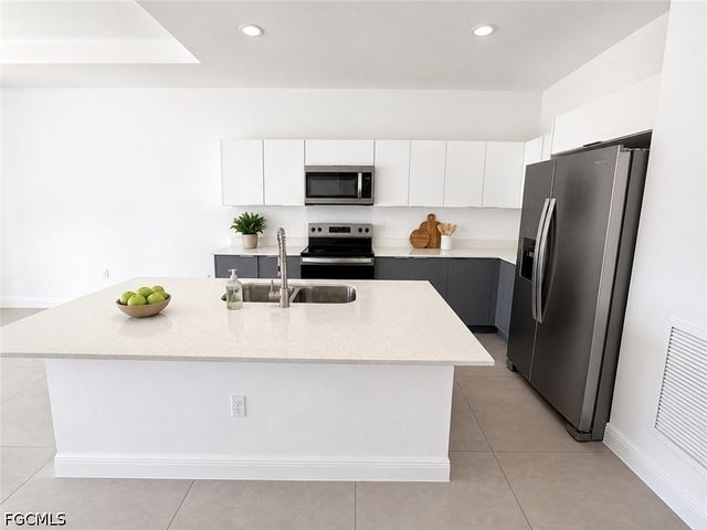 8753 Buckingham RD, Fort Myers, FL 33905