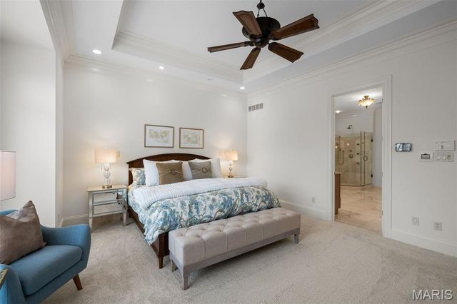511 S Warson Road, Ladue, MO 63124