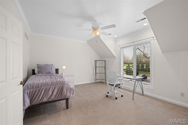 511 S Warson Road, Ladue, MO 63124