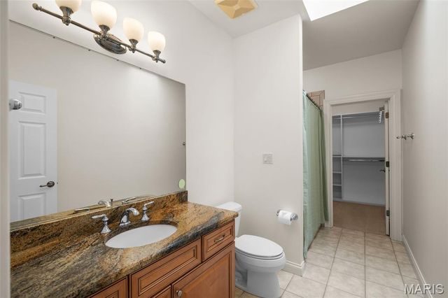 511 S Warson Road, Ladue, MO 63124