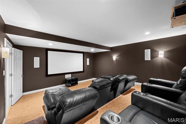511 S Warson Road, Ladue, MO 63124