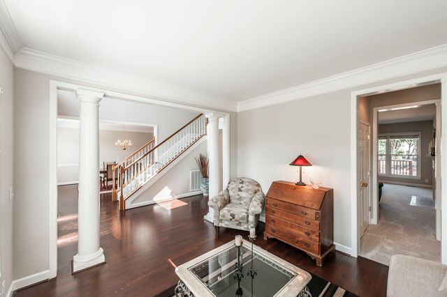 102 Fairlake Ct, Hendersonville, TN 37075