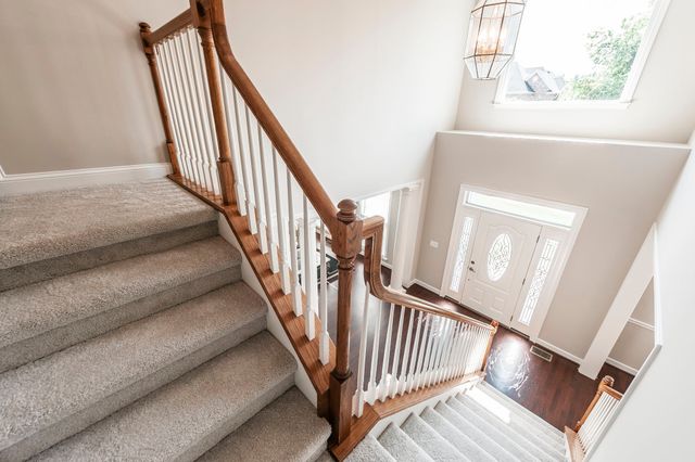 102 Fairlake Ct, Hendersonville, TN 37075