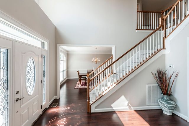 102 Fairlake Ct, Hendersonville, TN 37075