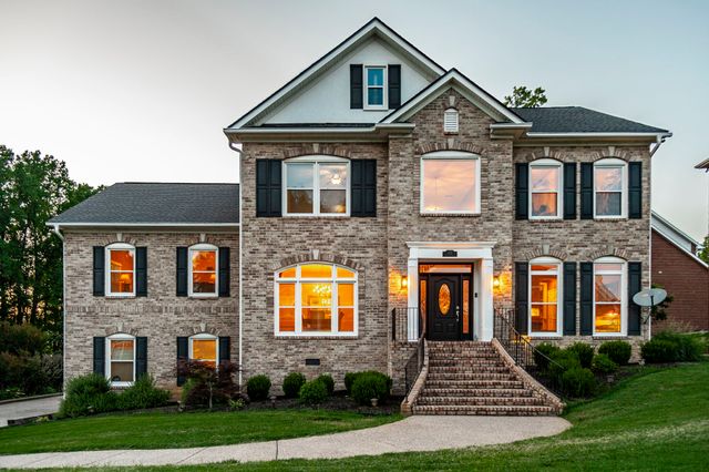 102 Fairlake Ct, Hendersonville, TN 37075