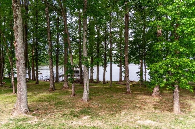 102 Fairlake Ct, Hendersonville, TN 37075