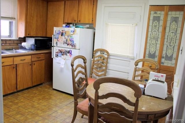 12532 Pearl Street, Southgate, MI 48195