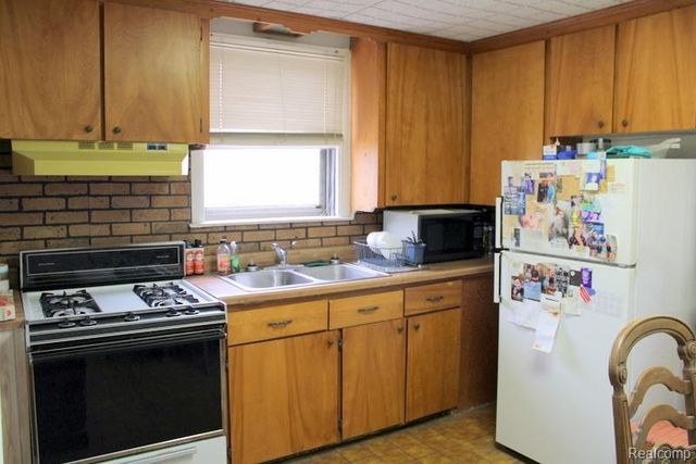 12532 Pearl Street, Southgate, MI 48195