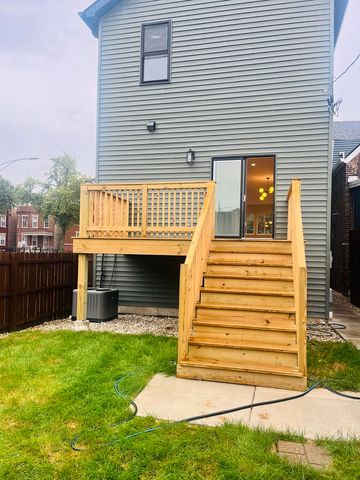 956 N Saint Louis Avenue, Chicago, IL 60651