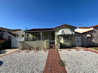 805 W 104th, Los Angeles, CA 90044