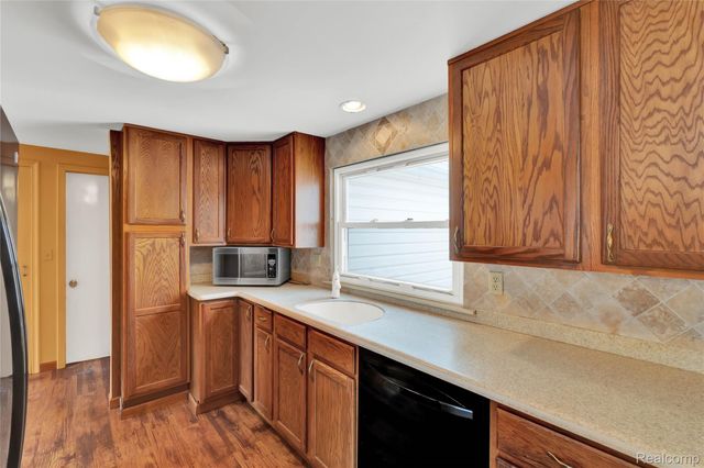 5428 Gratiot Avenue, St. Clair Township, MI 48079