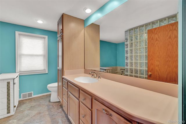 5428 Gratiot Avenue, St. Clair Township, MI 48079