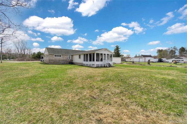 5428 Gratiot Avenue, St. Clair Township, MI 48079