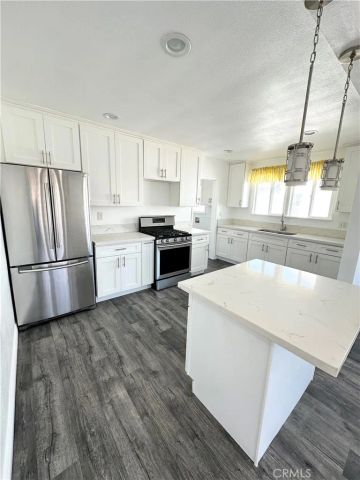 5313 Manzanar Ave, Pico Rivera, CA 90660