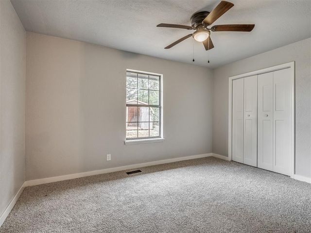 1406 E Bradley Street, Shawnee, OK 74804