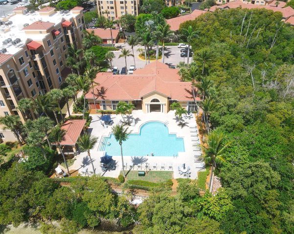 300 Scotia Drive 102, Hypoluxo, FL 33462