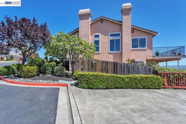 2433 Fox Ridge Dr, Castro Valley, CA 94546