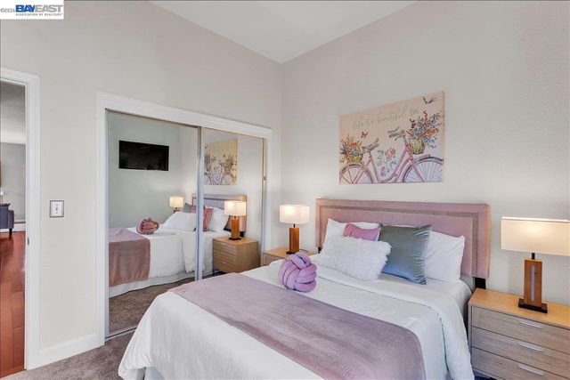 2433 Fox Ridge Dr, Castro Valley, CA 94546