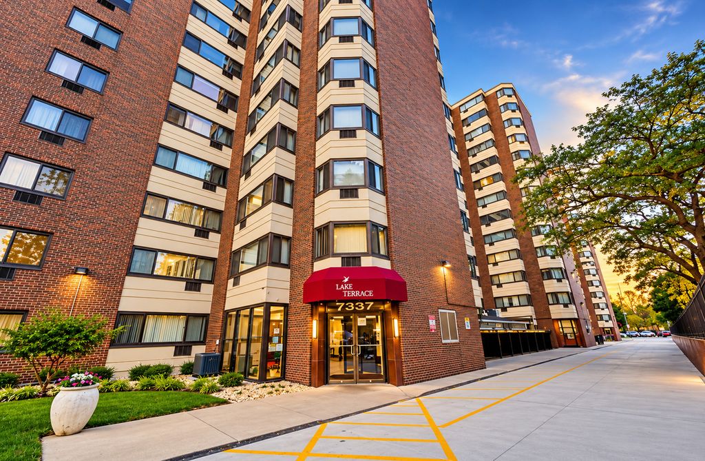 7337 S South Shore Drive 412, Chicago, IL 60649 — exterior