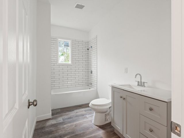 42 William Street 1, Worcester, MA 01609