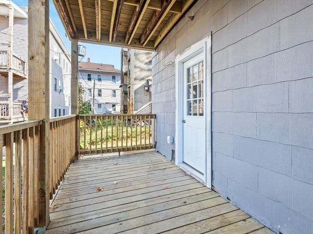 42 William Street 1, Worcester, MA 01609