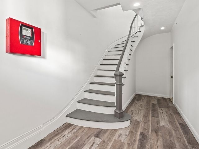 42 William Street 1, Worcester, MA 01609