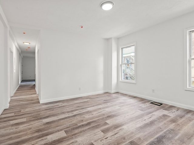 42 William Street 1, Worcester, MA 01609