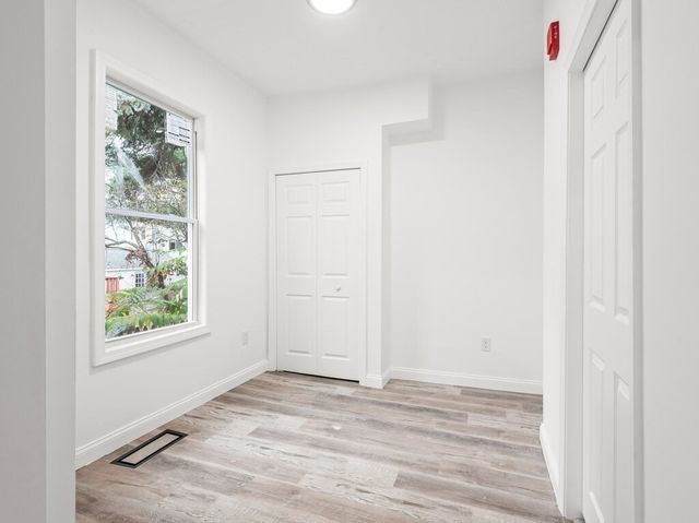 42 William Street 1, Worcester, MA 01609