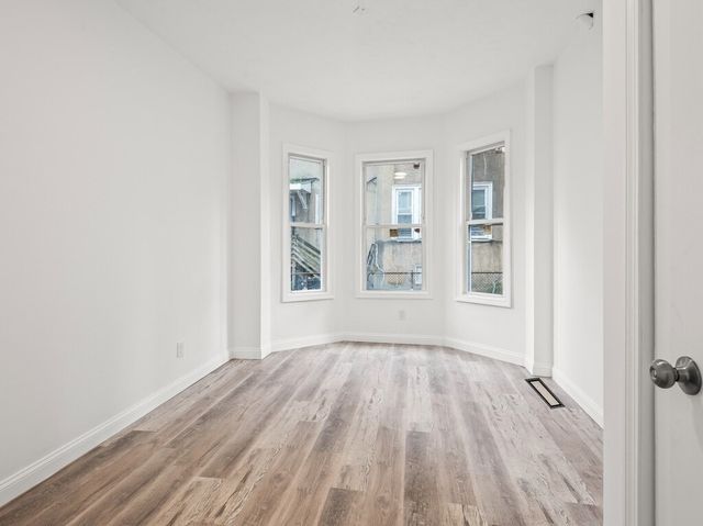 42 William Street 1, Worcester, MA 01609