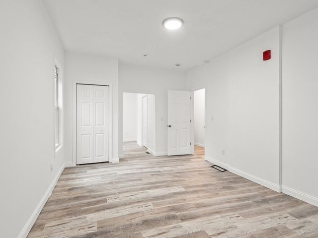 42 William Street 1, Worcester, MA 01609