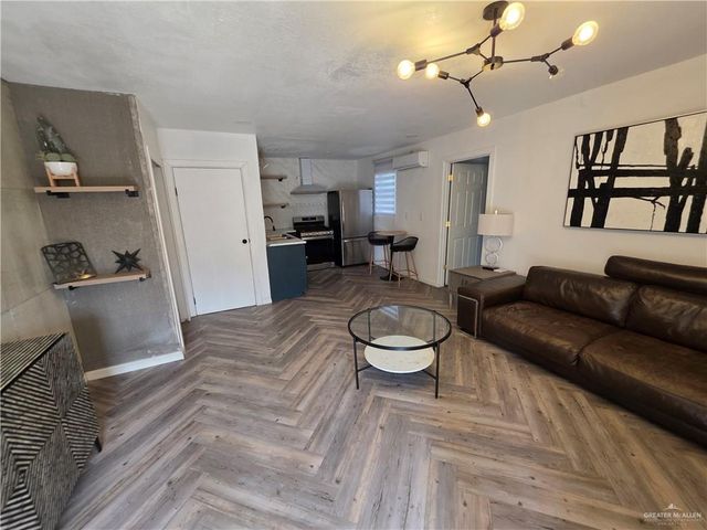 1321 N Saint Marie Street, Mission, TX 78572