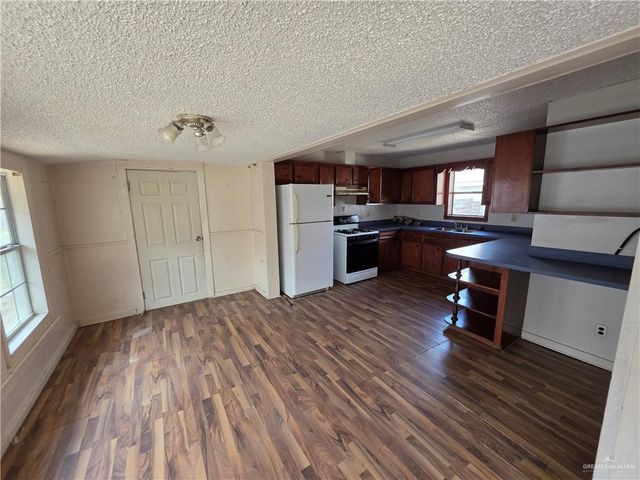 1321 N Saint Marie Street, Mission, TX 78572