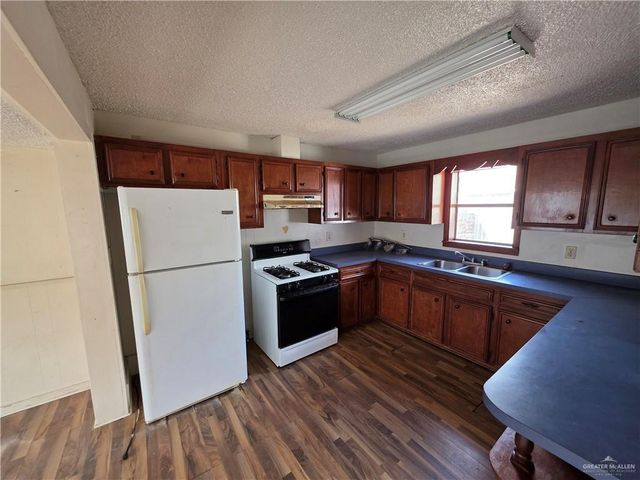 1321 N Saint Marie Street, Mission, TX 78572