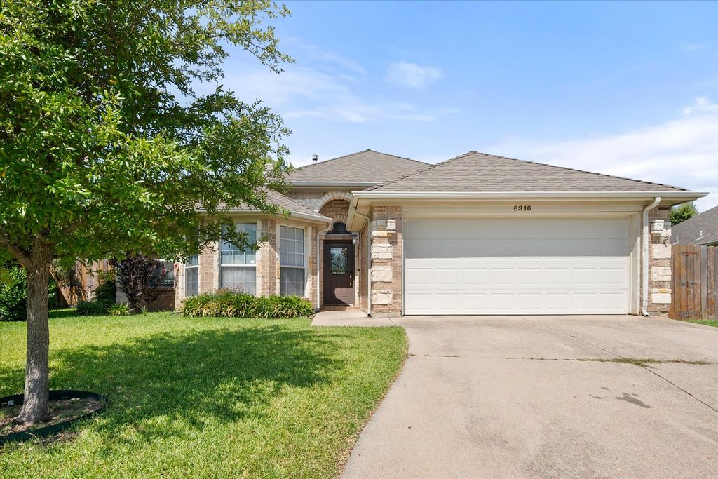 6316 Garwin Drive, Fort Worth, TX 76132