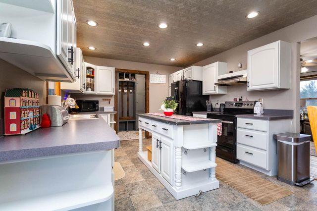 575 Stoddard Road, Columbus, MI 48063