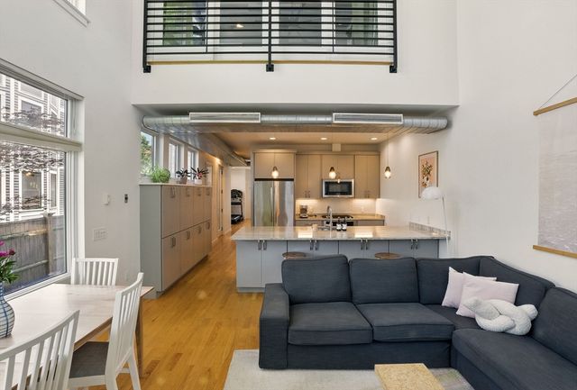 151 Sherman St, Cambridge, MA 02140