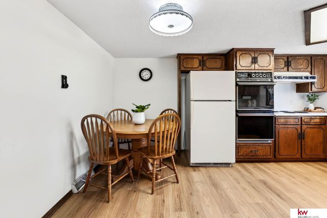 6826 S 73rd Avenue, Ralston, NE 68127
