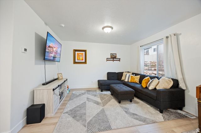 1698 S FREESTONE BLVD, Santaquin, UT 84655