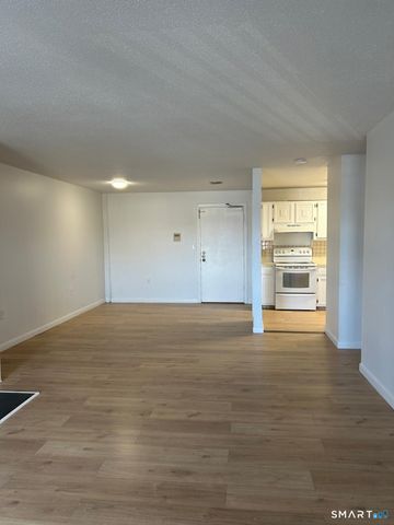 90 Kane Street C1, West Hartford, CT 06119